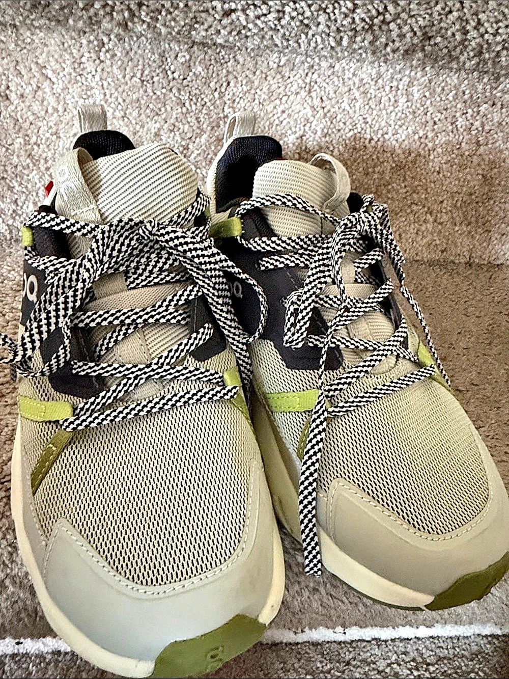 On Cloudtilt Women's Green & Gray Sneakers Like New